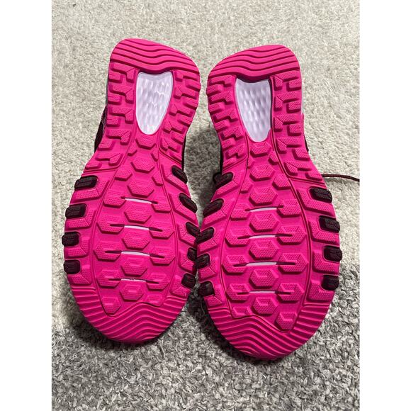 New Balance Women's Size 9.5 Lightweight Trail Running Shoes Dark Red Pink - Picture 2 of 10